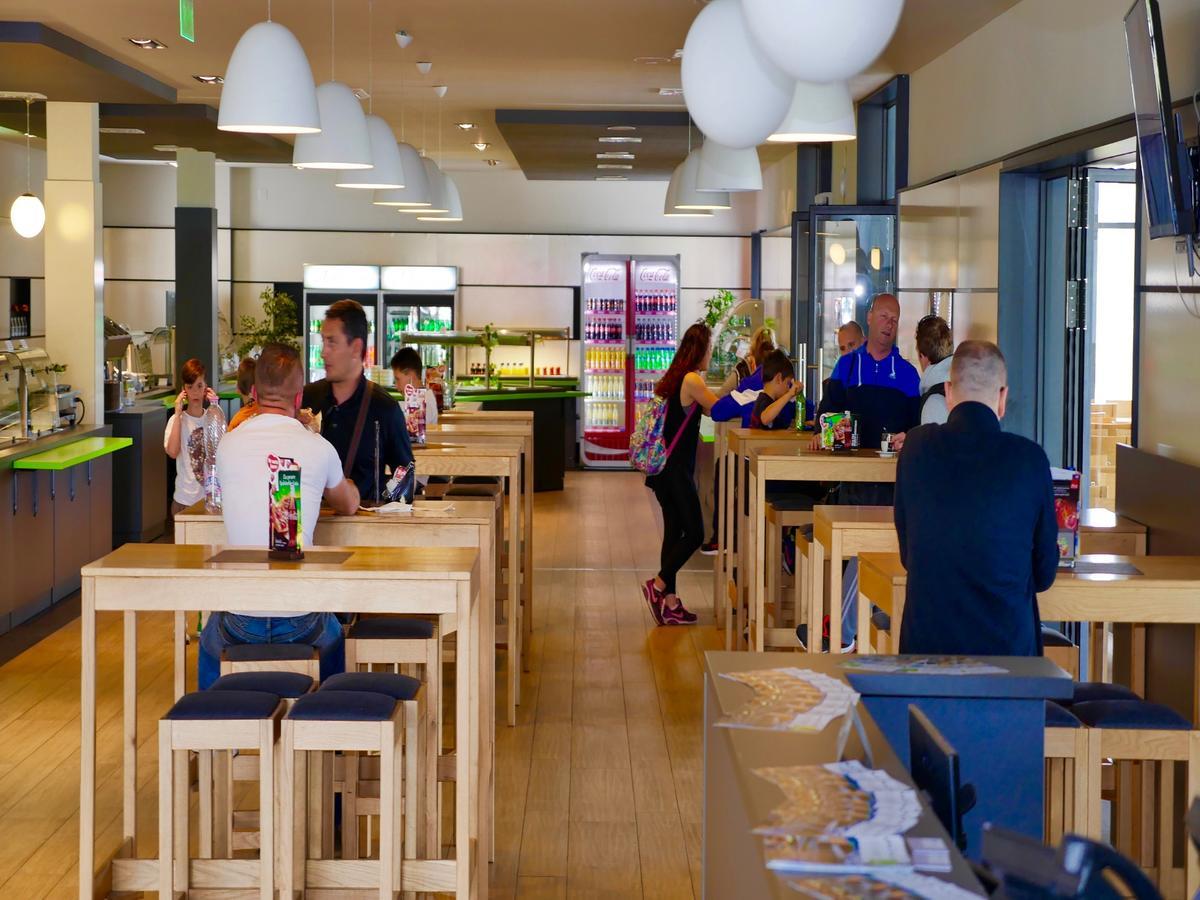 Hotel Lika Jug Brinje ภายนอก รูปภาพ