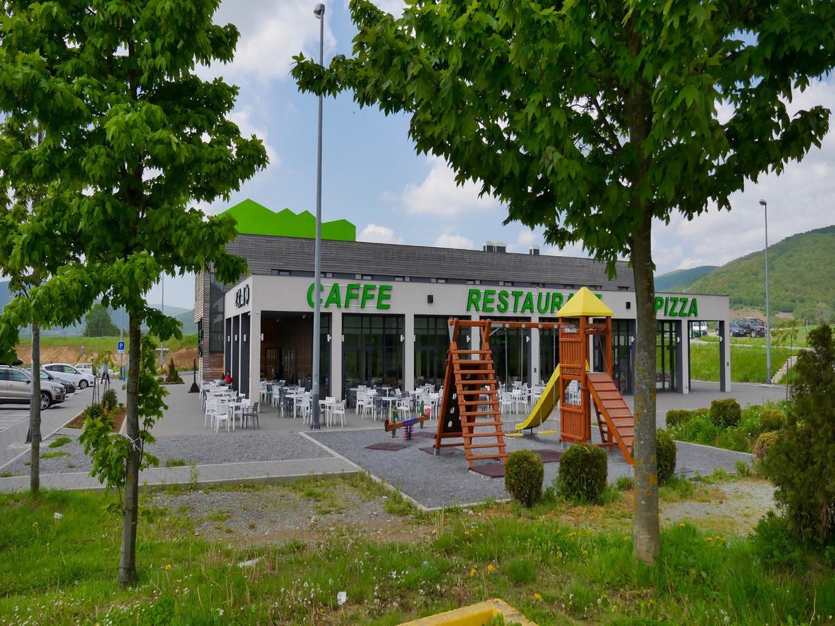 Hotel Lika Jug Brinje ภายนอก รูปภาพ