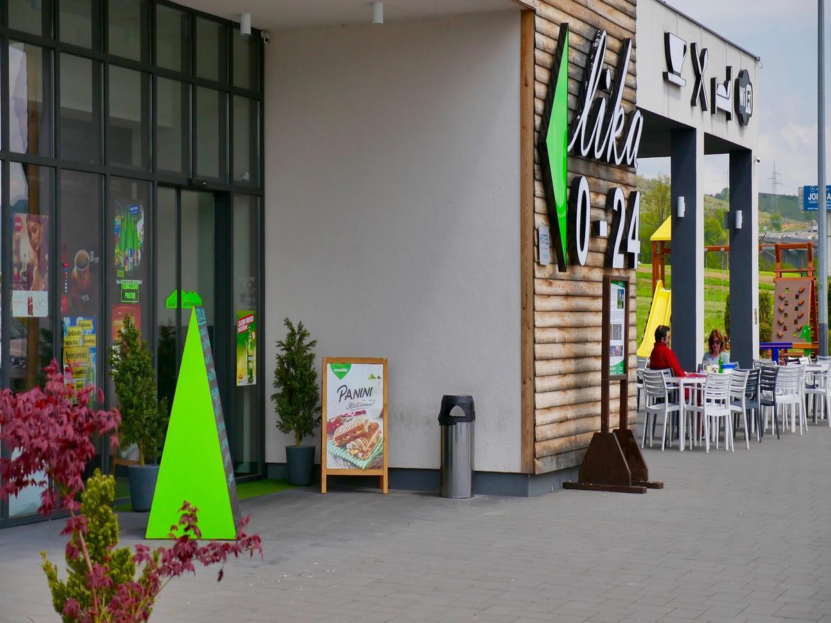 Hotel Lika Jug Brinje ภายนอก รูปภาพ